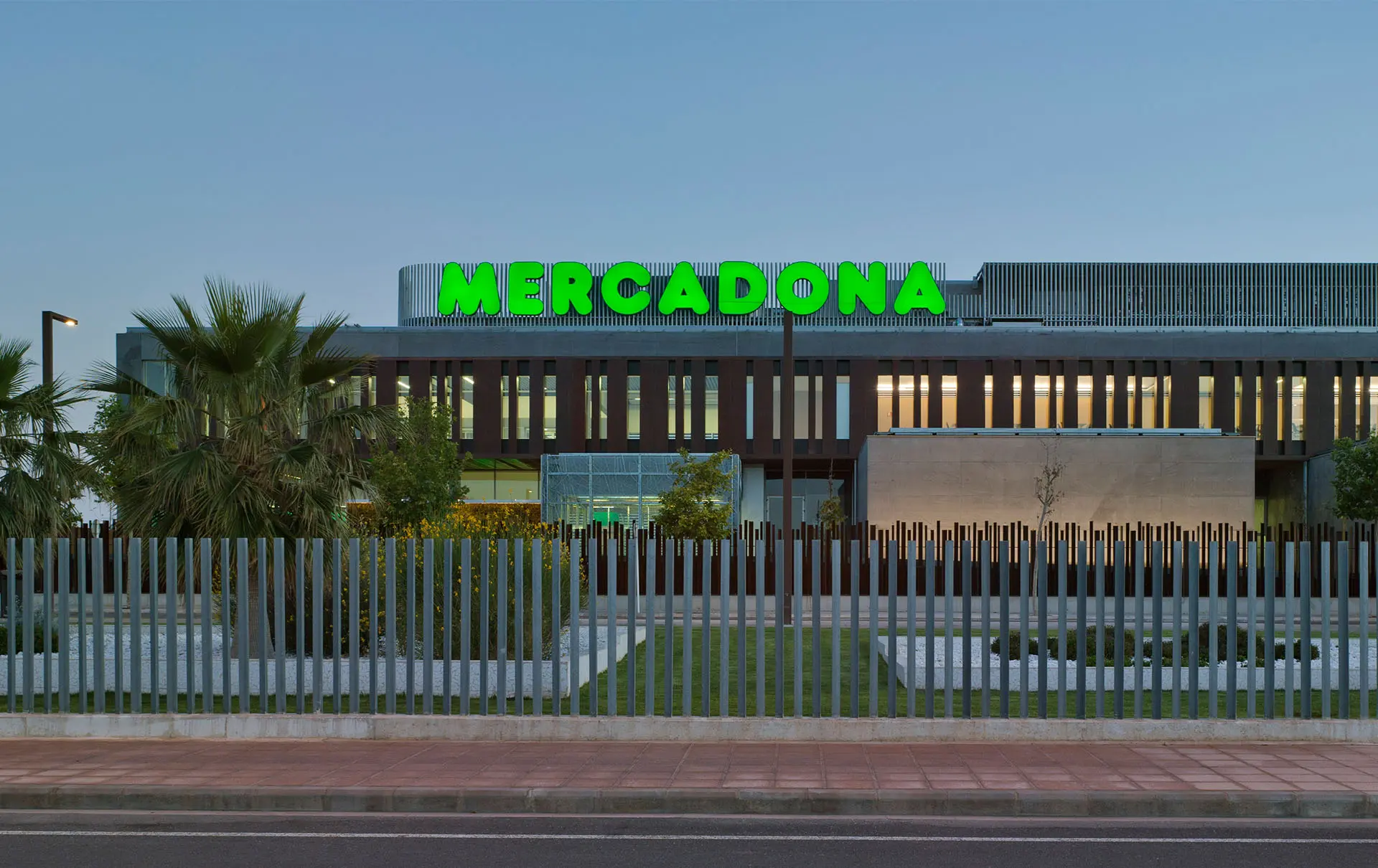 ERRE-OFICINAS ALBALAT-DESTCADA