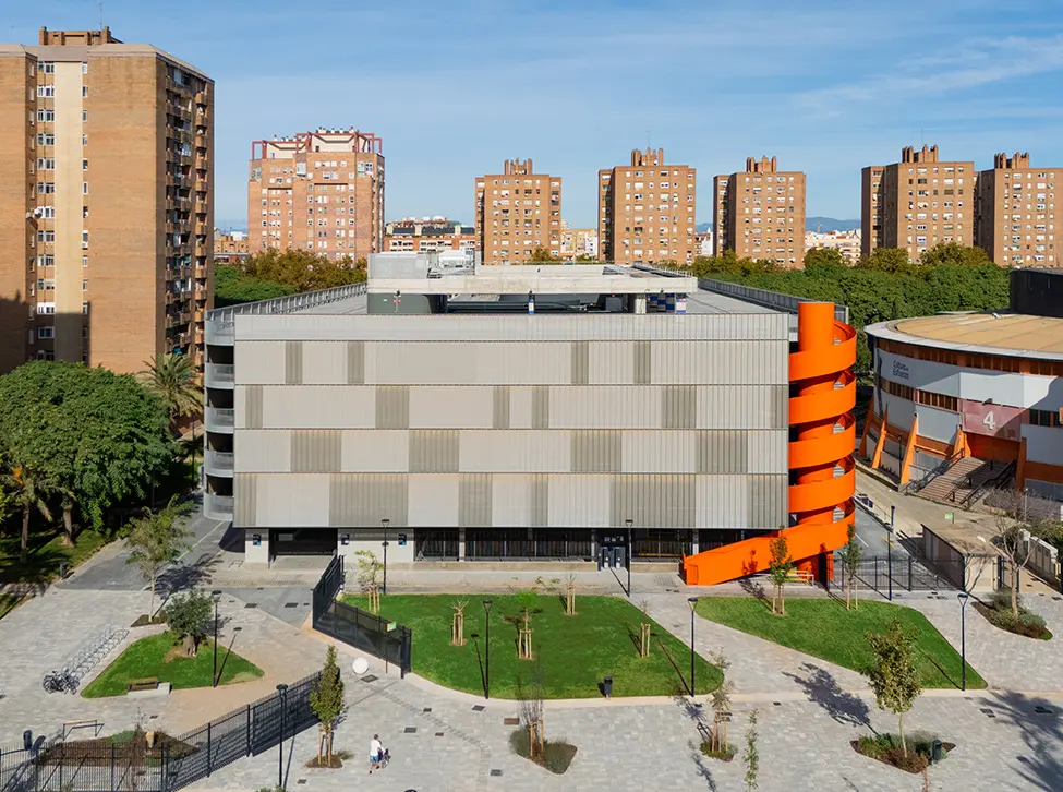 ERRE-EL ROIG ARENA Y SU ENTORNO-DOS IMAGENES-01