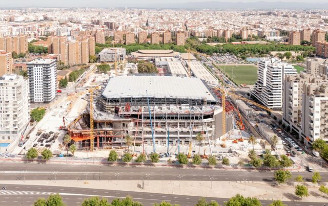 Roig Arena en construcción